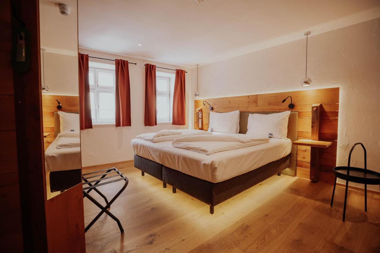 Altstadtmittehotel Sonne Дінкельсбюль Екстер'єр фото