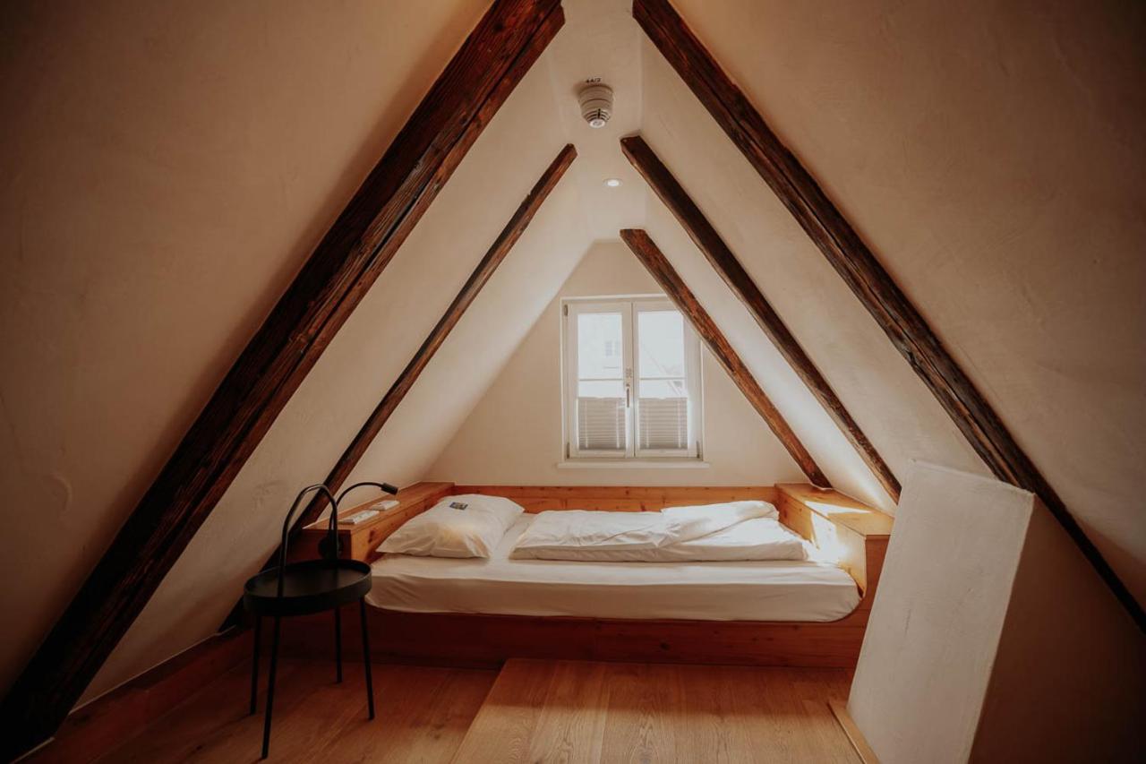 Altstadtmittehotel Sonne Дінкельсбюль Екстер'єр фото